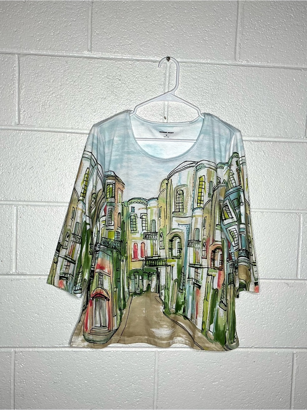 < Allison Daley Cityscape 3/4 Sleeve Top Size Medium >